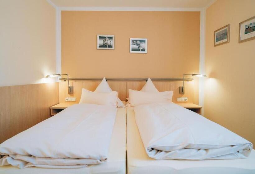 חדר סופריור, Abenstal