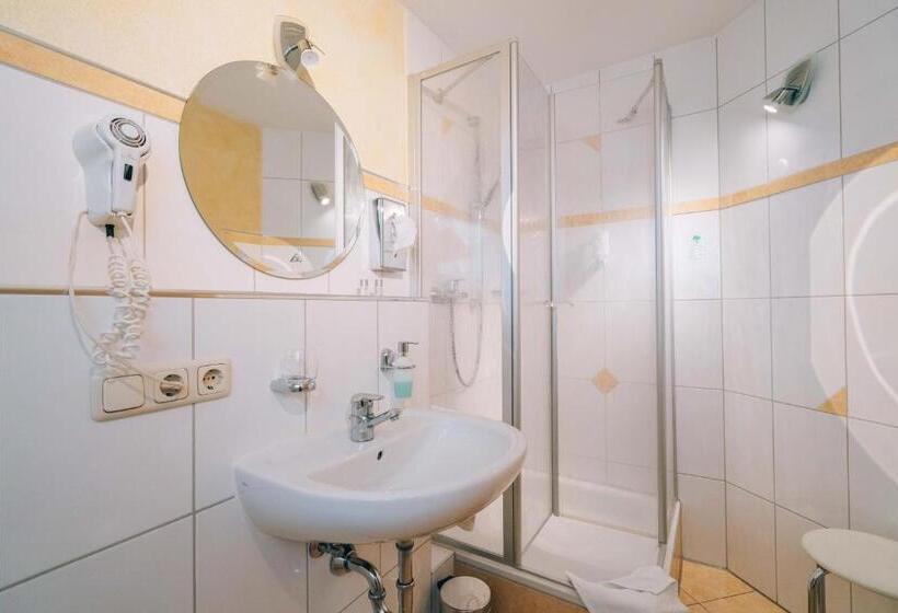 חדר אקונומי יחיד, Abenstal