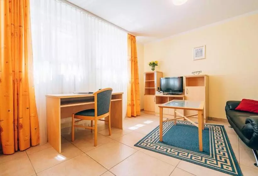 Economy Triple Room, Abenstal