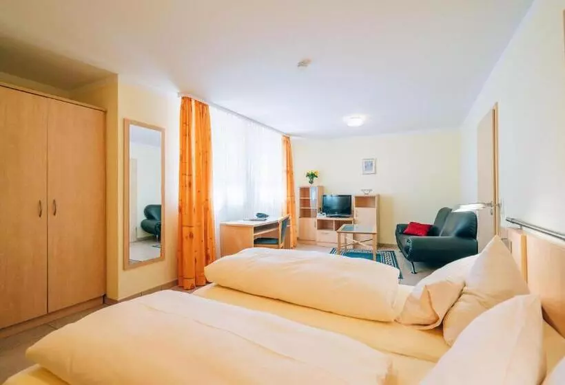 Economy Triple Room, Abenstal