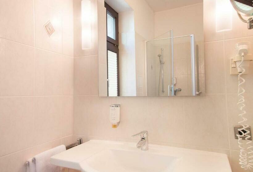 标准间, Alte Canzley