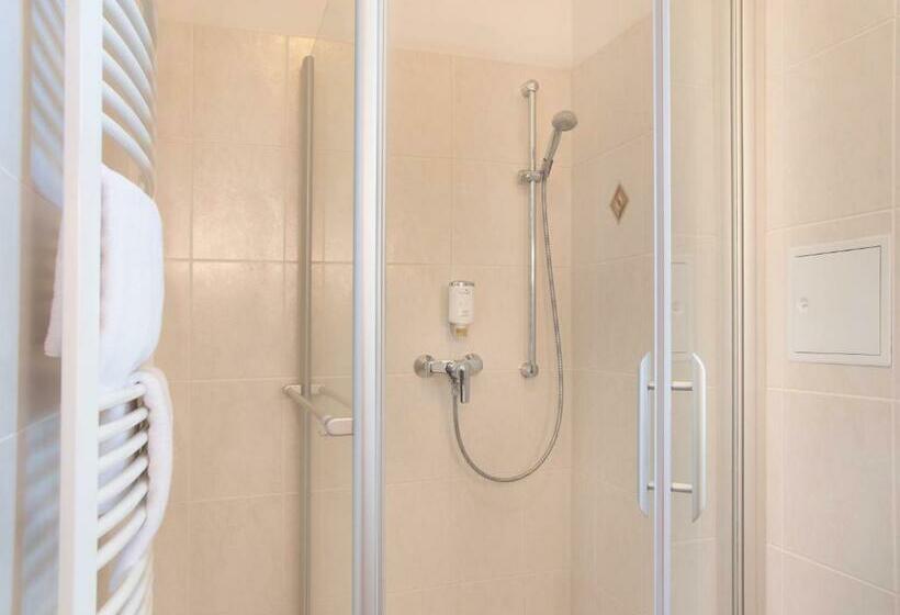 标准间, Alte Canzley