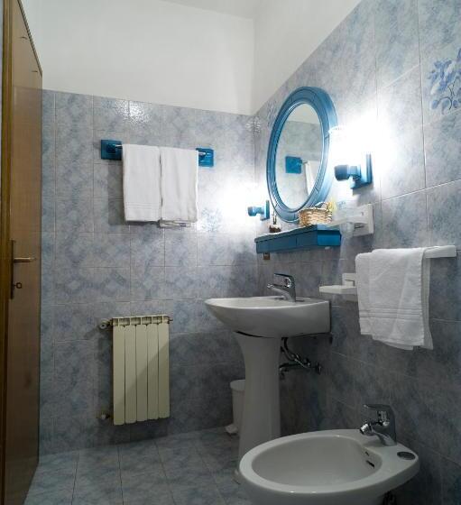 غرفة قياسية ثلاثية, Giardino