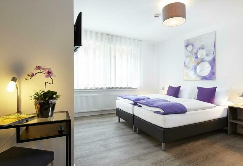 이코노미 싱글 룸, Hegemann Garni