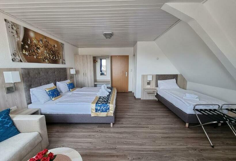 豪华家庭房间, Medebach Zum Schwanenkönig