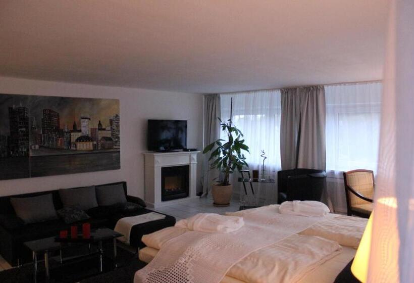 سوئیت کلاسیک, Schäfer