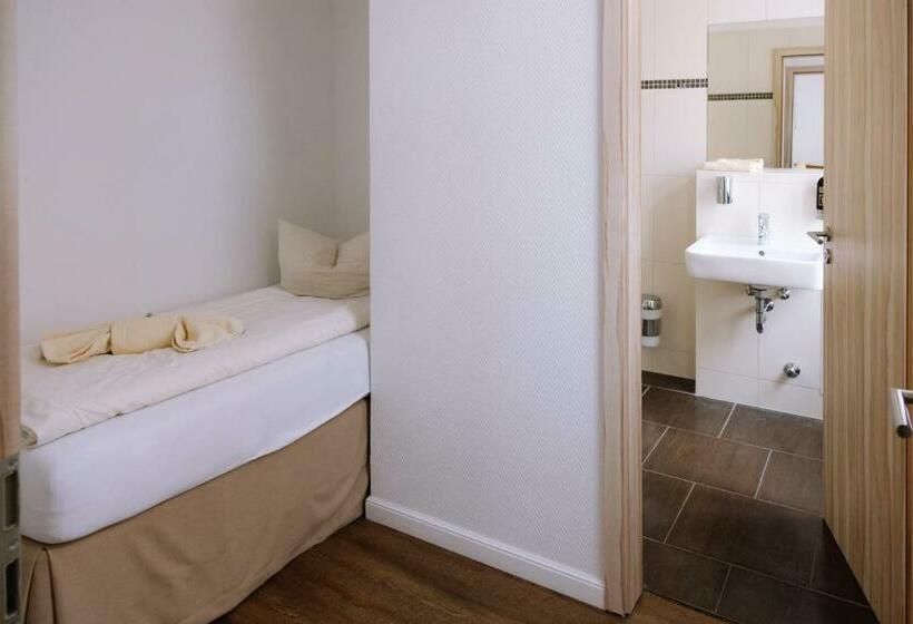 غرفة قياسية ثلاثية, Schulzens Brauerei &