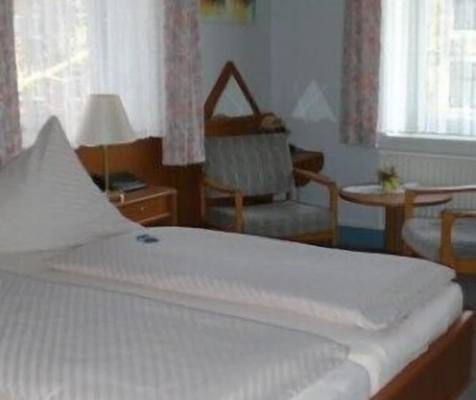 Номер Стандарт, Seeufer