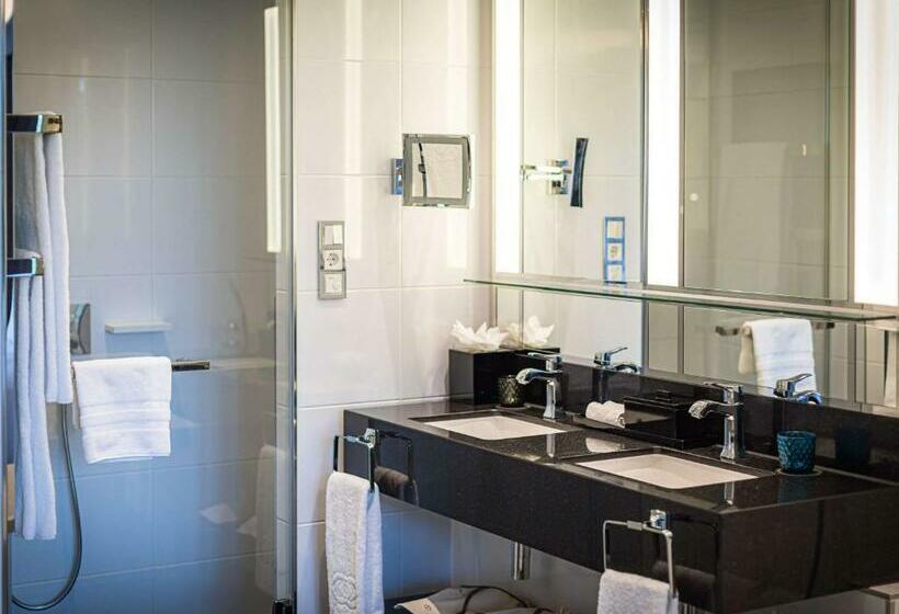 غرفة ديلوكس سرير كينج, Sofitel Frankfurt Opera