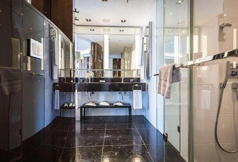 جناح جونيور, Sofitel Frankfurt Opera