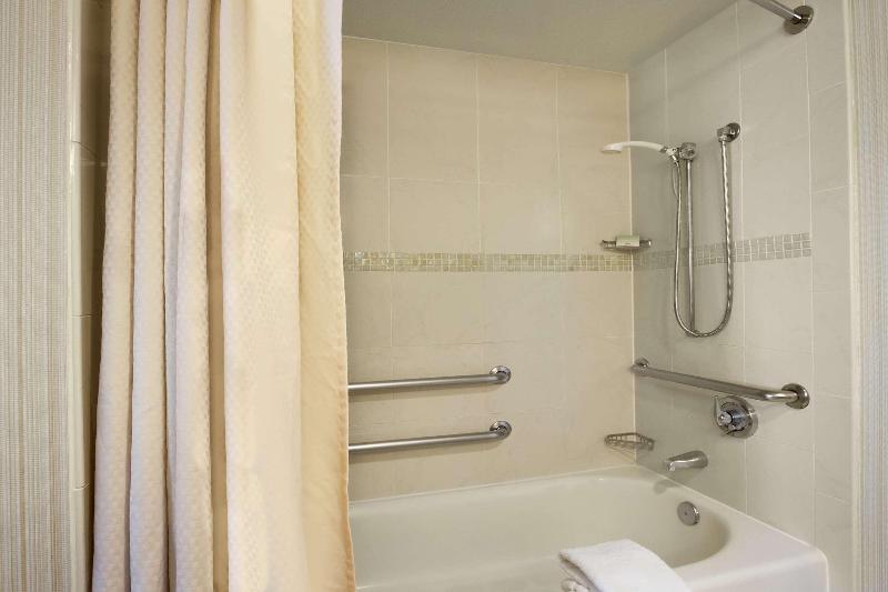 غرفة ديلوكس سرير كينج, Sofitel Frankfurt Opera