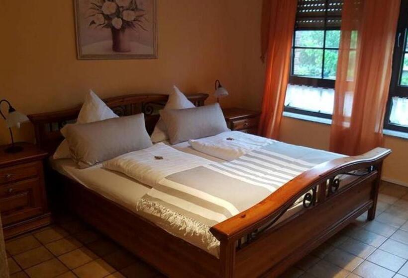 Номер Стандарт, St Michael Atrona Gmbh