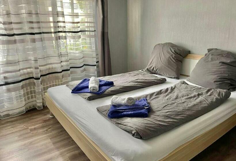 غرفة قياسية, The Burgklause Boutique