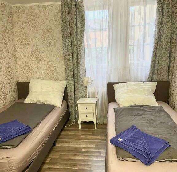 غرفة قياسية, The Burgklause Boutique