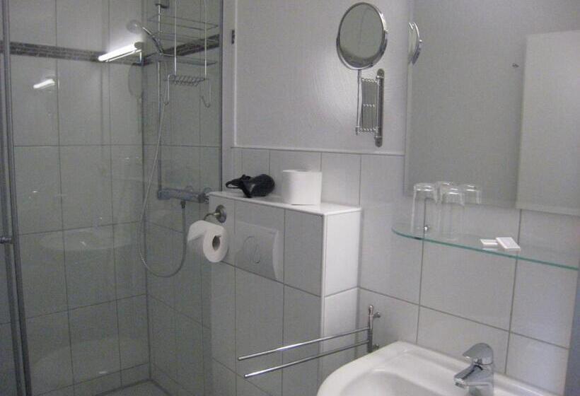 Номер Стандарт Индивидуальный, To`n Schlagboom