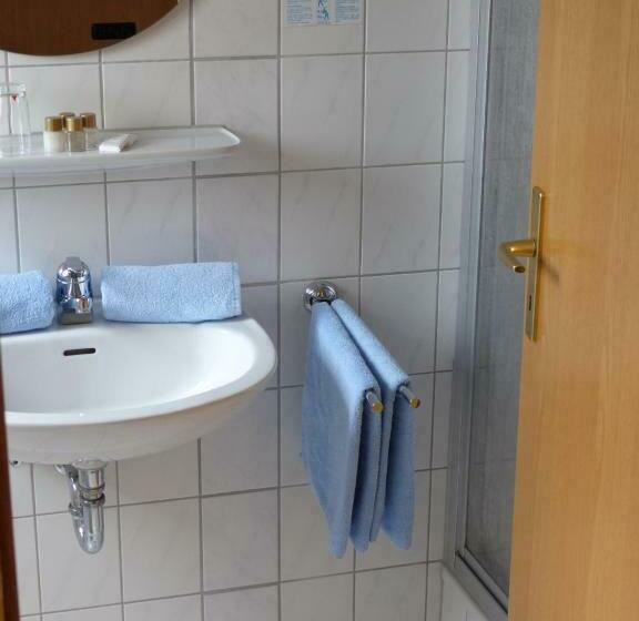 Номер Стандарт Индивидуальный, Zum Anger