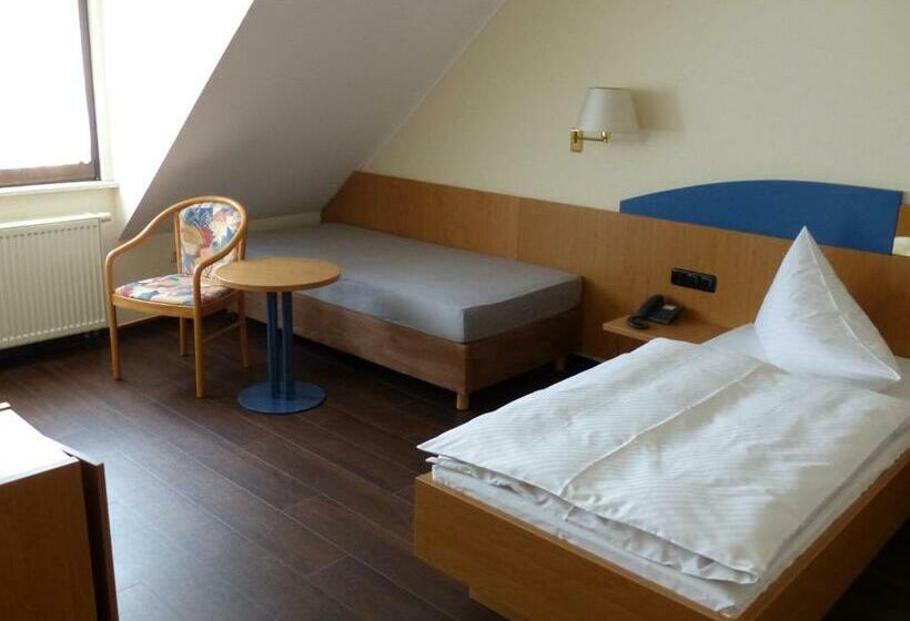 Номер Стандарт, Zum Anger