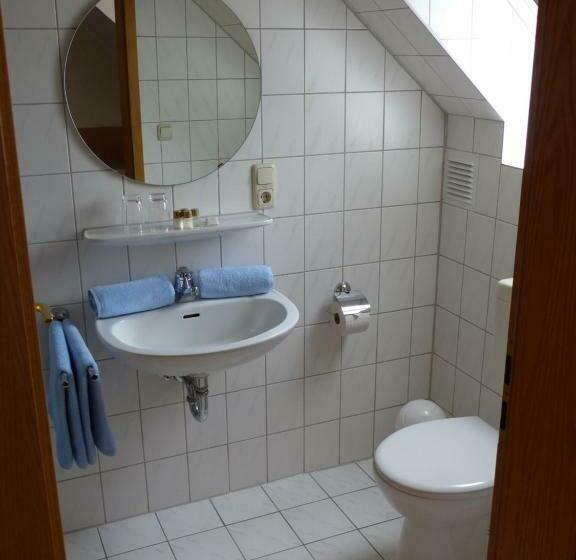 Номер Стандарт, Zum Anger