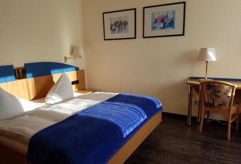 Номер Стандарт, Zum Anger