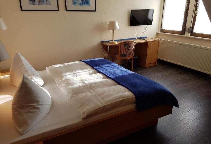 Номер Стандарт, Zum Anger