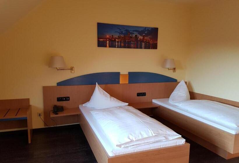 Номер Стандарт, Zum Anger