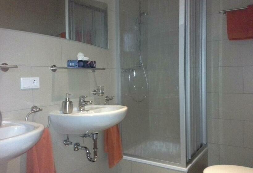 스탠다드 트리플 룸, Stadthotel Espelkamp