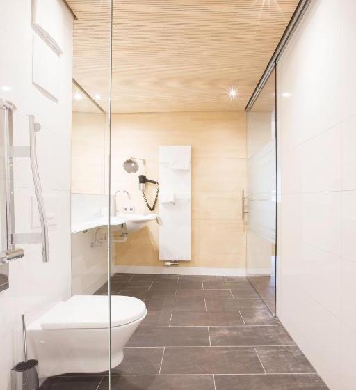 غرفة قياسية لذوى الاحتياجات الخاصة, Berggasthof Hochsten