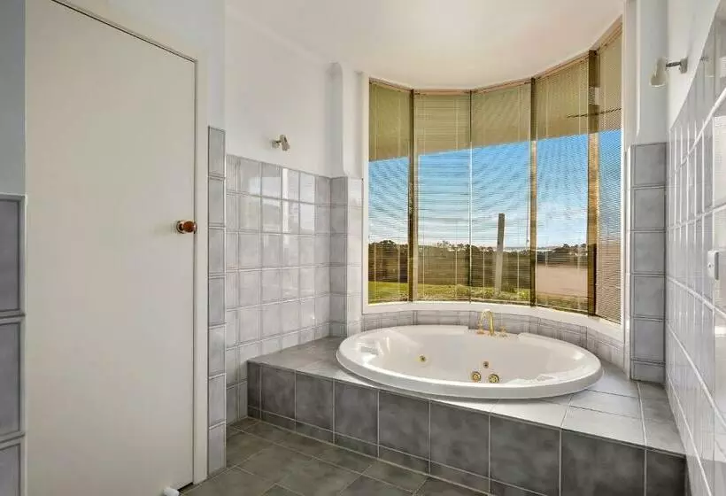 デラックスルーム, Banksia Park Estate
