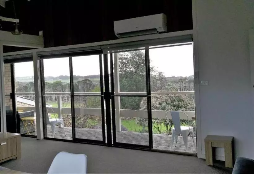 デラックススタジオ, Banksia Park Estate
