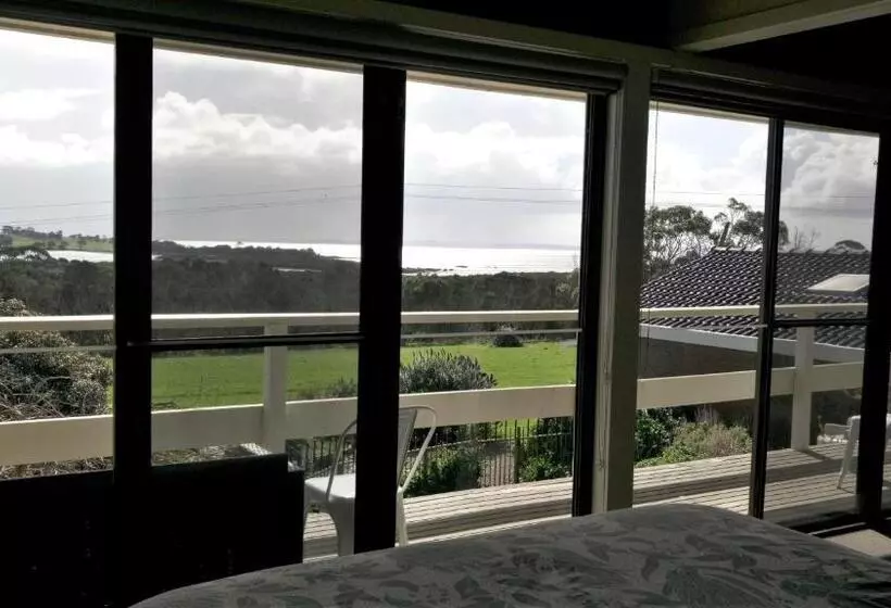 デラックススタジオ, Banksia Park Estate