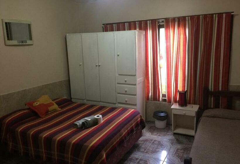 バス共有のスタンダードルーム, El Guembe Suites