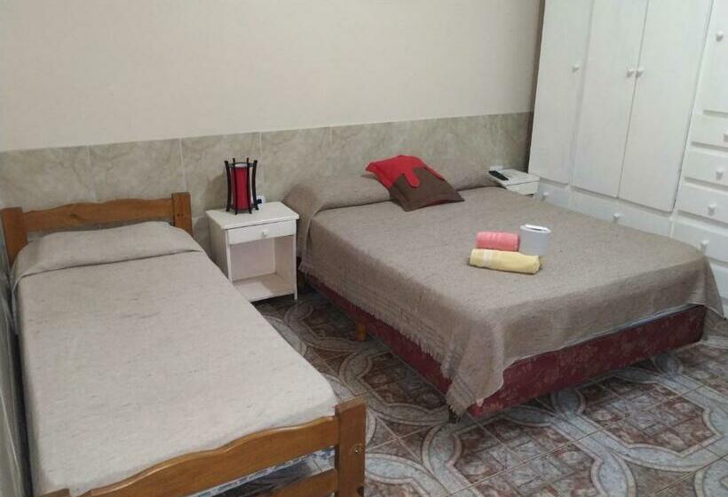 バス共有のスタンダードルーム, El Guembe Suites