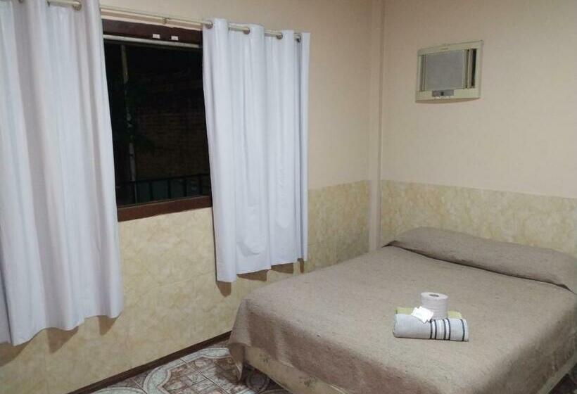 标准三人间共用浴室, El Guembe Suites