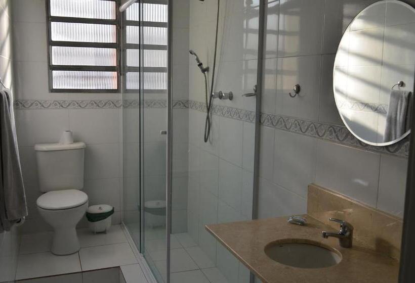 اتاق لوکس, Lux