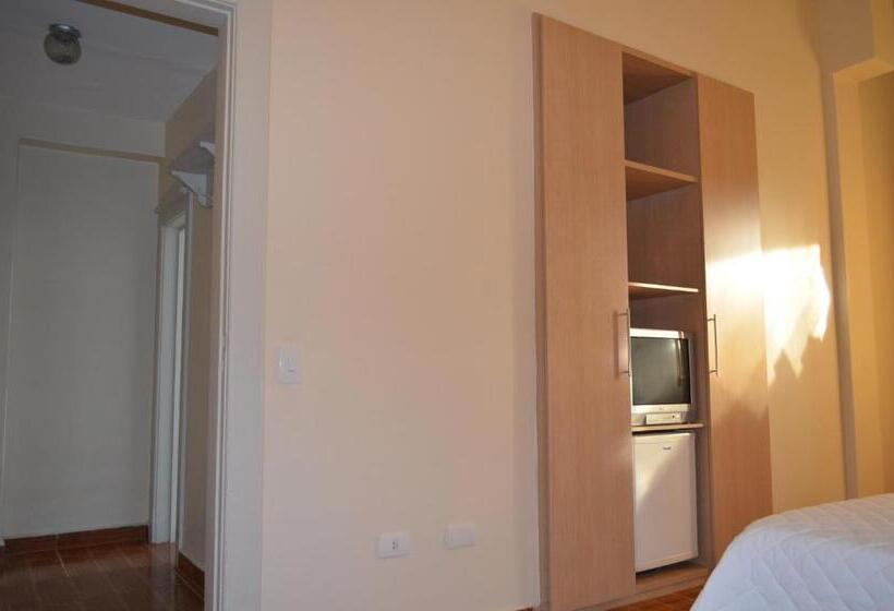 اتاق لوکس, Lux