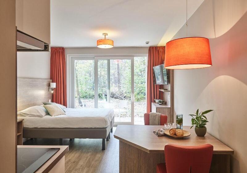 اتاق استاندارد سه نفره, Lux