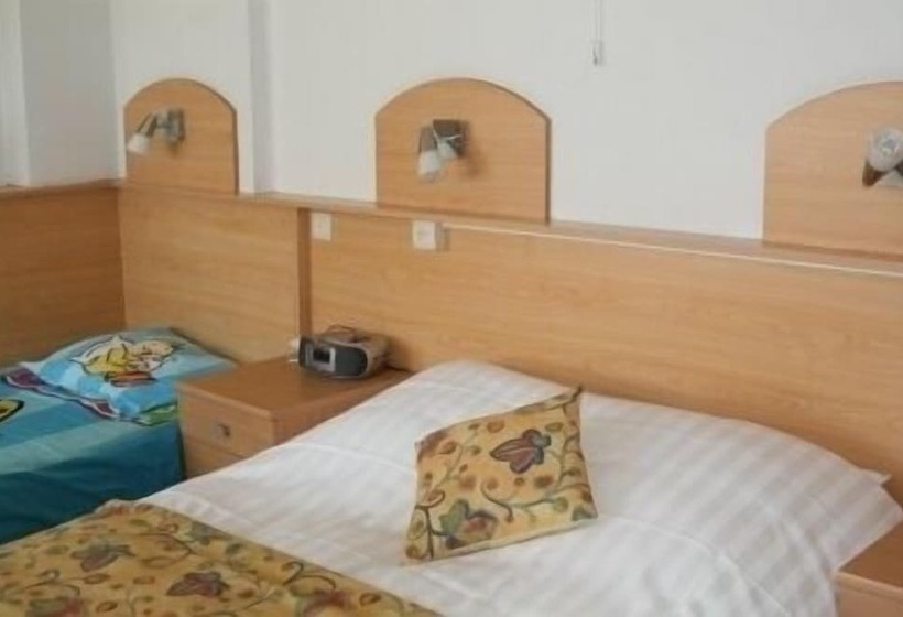 اتاق خانوادگی, Montana