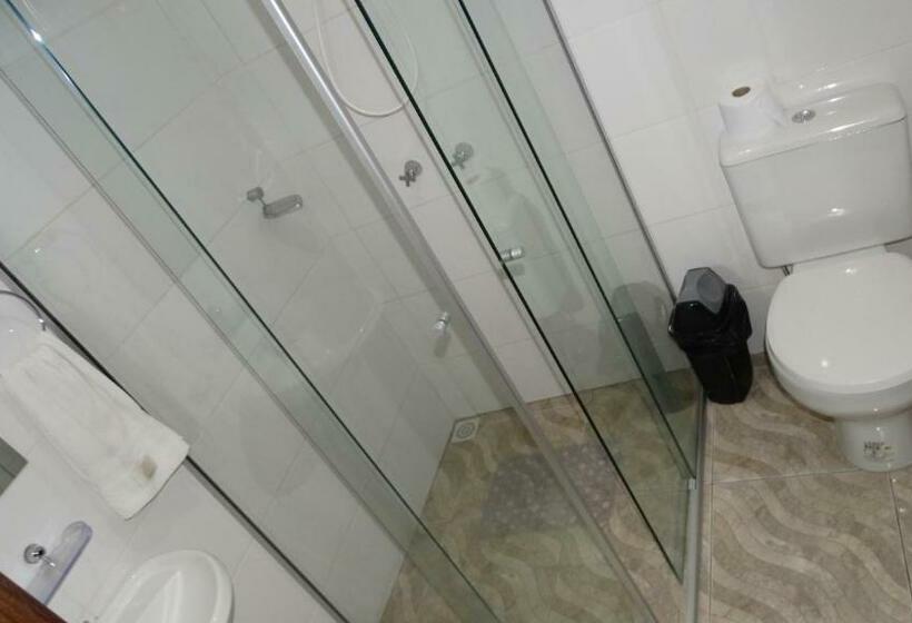 Трехместный Президентский, Niro