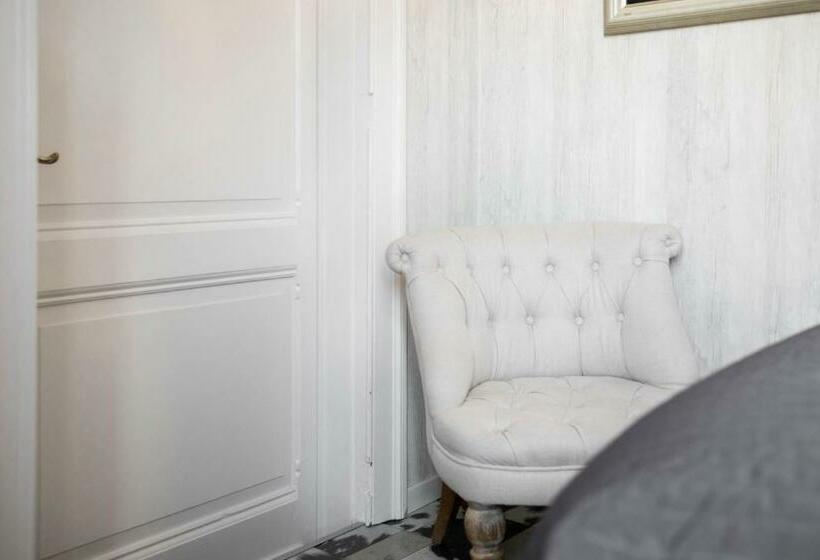 스탠다드 발코니 룸, Restaurant & Guesthouse Cachet De Cire