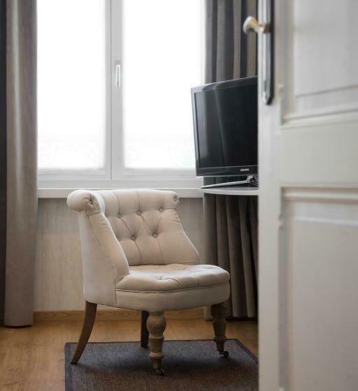 اتاق لوکس, Restaurant & Guesthouse Cachet De Cire