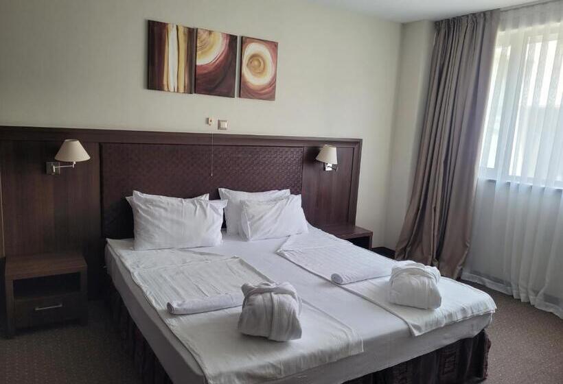 غرفة قياسية مزوَّدة بشُرفة, Sana Spa