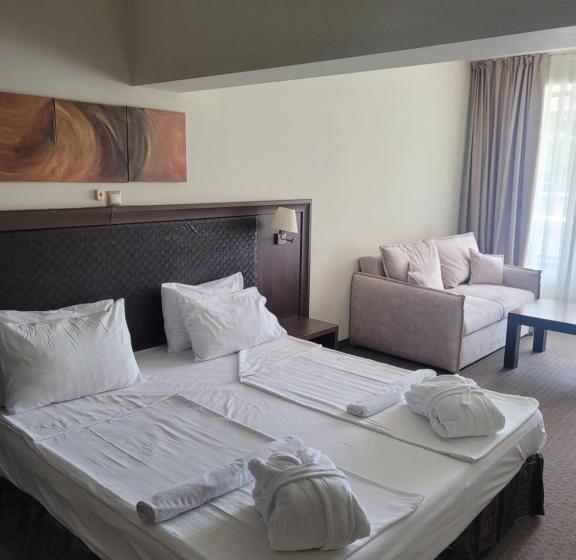 جناح مزوَّد بشرفة, Sana Spa