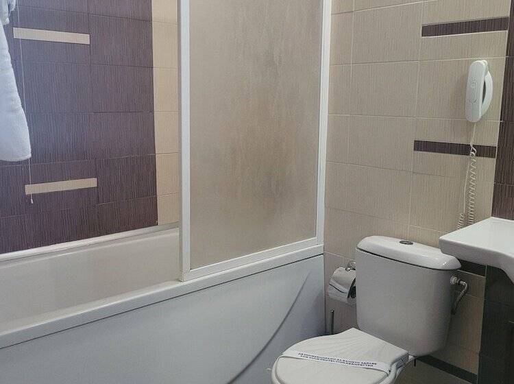 غرفة قياسية مزوَّدة بشُرفة, Sana Spa