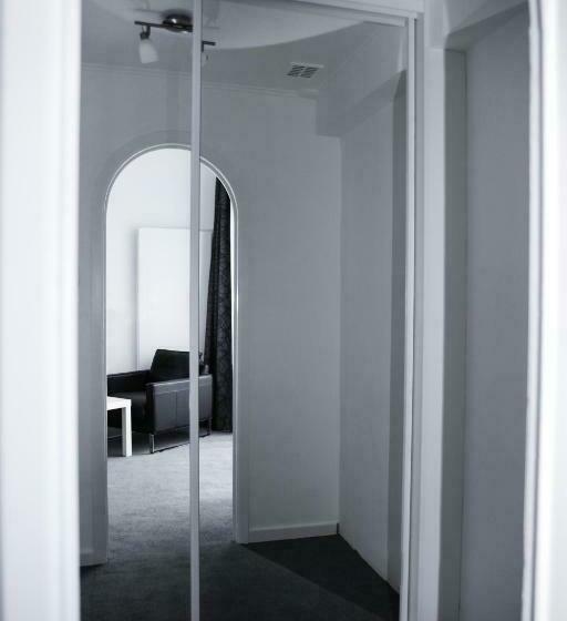 اتاق سوپریور, Satellite