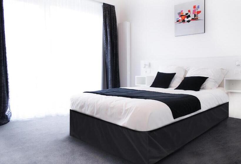 Superior Room with Terrace, Satellite