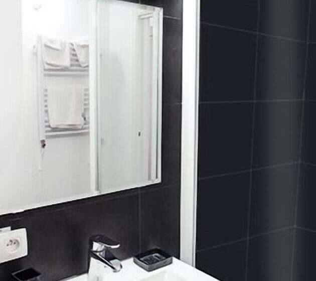 Superior Room with Terrace, Satellite