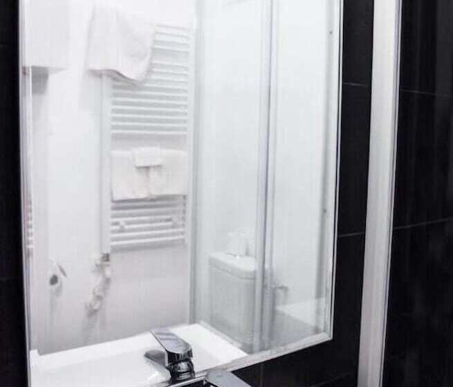 Superior Room with Terrace, Satellite