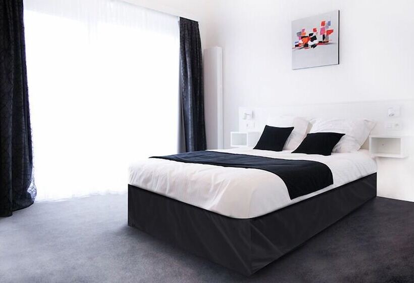 Superior Room with Terrace, Satellite