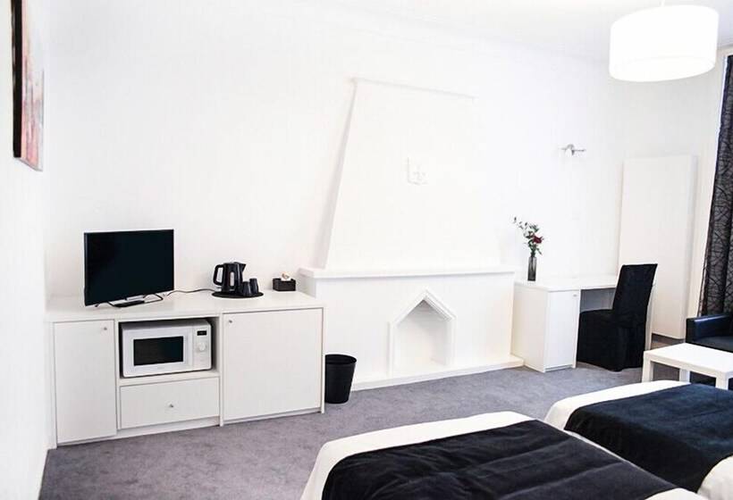 اتاق سوپریور, Satellite