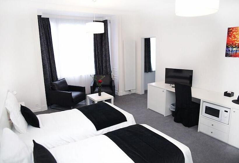 اتاق سوپریور, Satellite